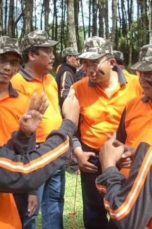 Team Work (high performance team) Excellence Team Building